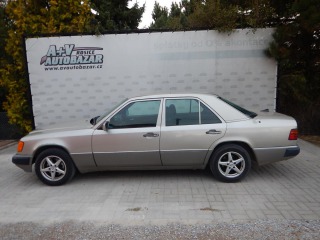 Mercedes-Benz M 124 2.3 i automat 97 kw ,