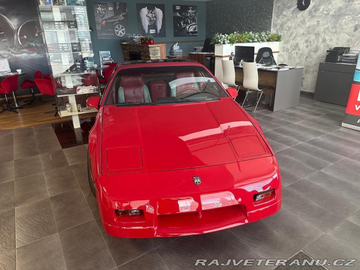 Pontiac Fiero GT,2.8,93KW, V6,+2.MOTOR 1988