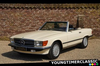 Mercedes-Benz 560 SL