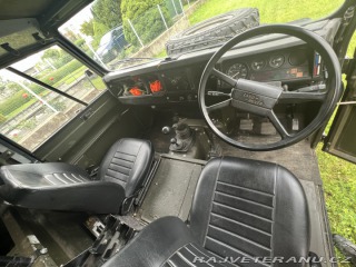 Land Rover Defender 1985