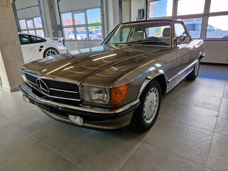 Mercedes-Benz SL 300 SL R107