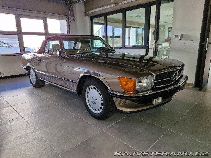 Mercedes-Benz SL 300 SL R107 1986