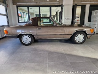 Mercedes-Benz SL 300 SL R107 1986