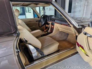 Mercedes-Benz SL 300 SL R107 1986