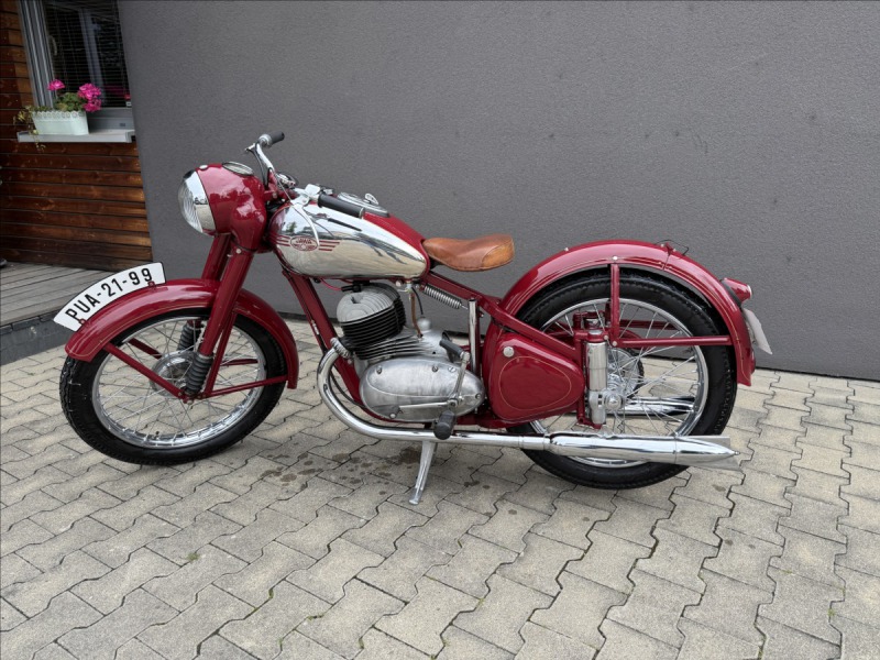 Jawa 350 Pérák