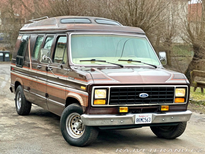 Ford Econoline E-150 5.8 V8