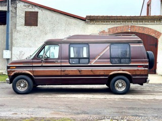 Ford Econoline E-150 5.8 V8 1983
