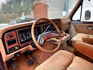 Ford Econoline E-150 5.8 V8 1983