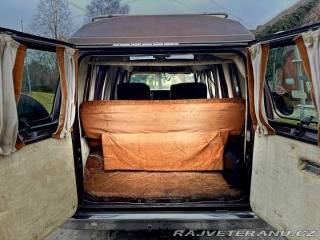 Ford Econoline E-150 5.8 V8 1983