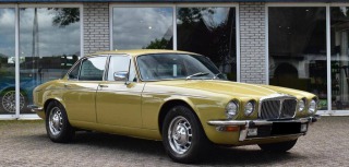 Daimler Double Six 5.3 V12