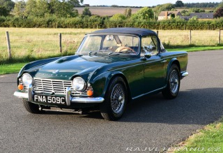 Triumph TR4 LHD (1)