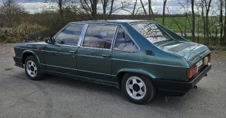 Tatra 613 4 karburátor