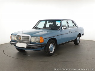 Mercedes-Benz 230 W123 I. 230 E