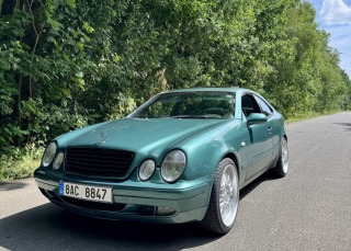 Mercedes-Benz CLK W208